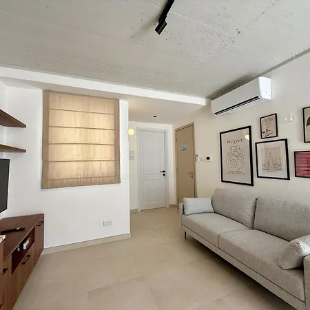Apartment Juliet Residence, Penthouse , Your Away From In By Sf Homes