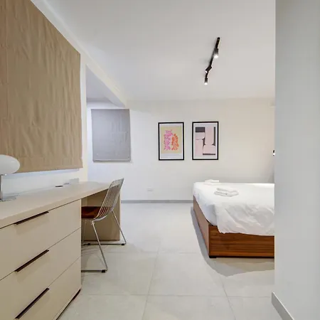 Апартаменты Juliet Residence, Penthouse , Your Away From In By Sf Homes *