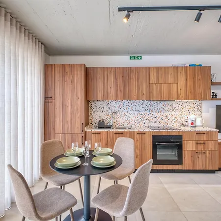 Juliet Residence, Penthouse , Your Away From In By Sf Homes Apartment Gzira