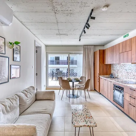 Апартаменты Juliet Residence, Penthouse , Your Away From In By Sf Homes